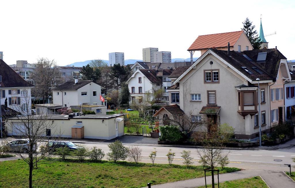 Niros Bed & Breakfast Birsfelden Exterior photo